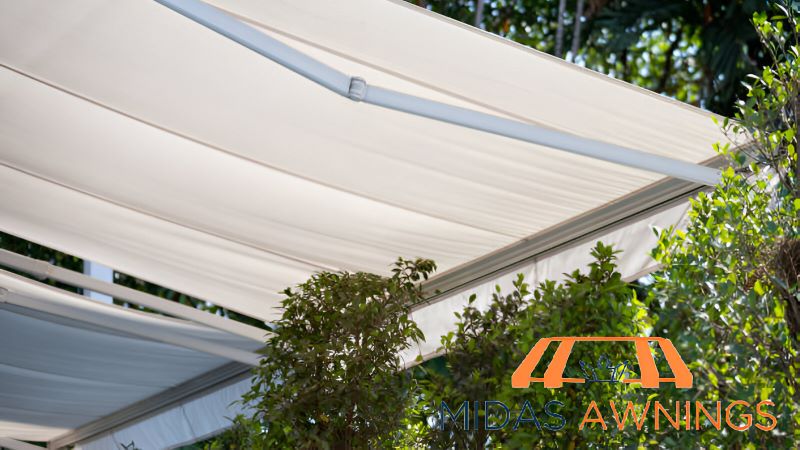 featured-what-are-the-pros-and-cons-of-installing-retractable-awning-in-singapore-retractable-awnings-midas-awnings-singapore