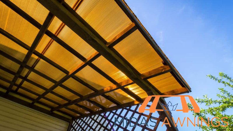 featured-image-installed-awning-5-essential-diy-cleaning-and-maintenance-tips-for-polycarbonate-roofing-midas-awning-singapore