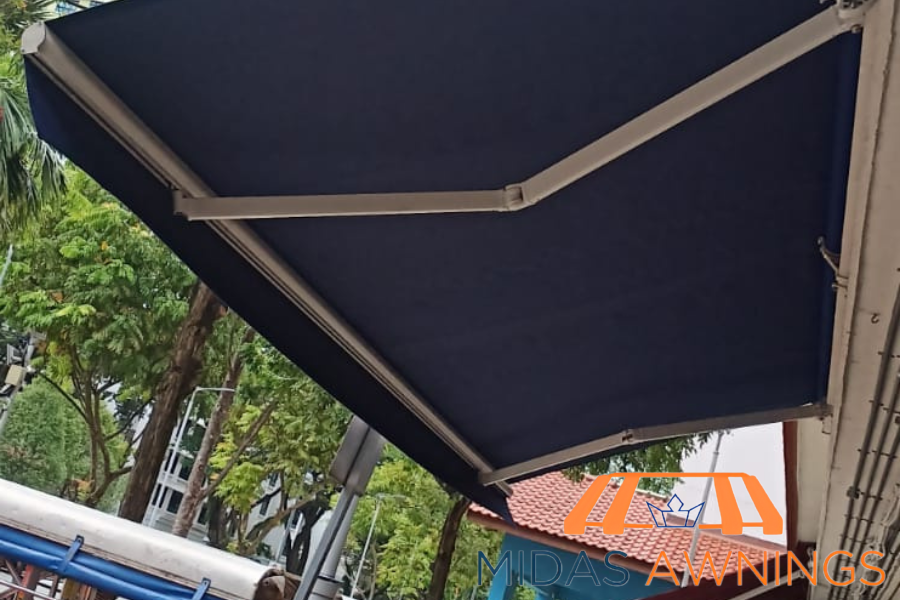retractable-awning-photo-midas-awnings-singapore-6