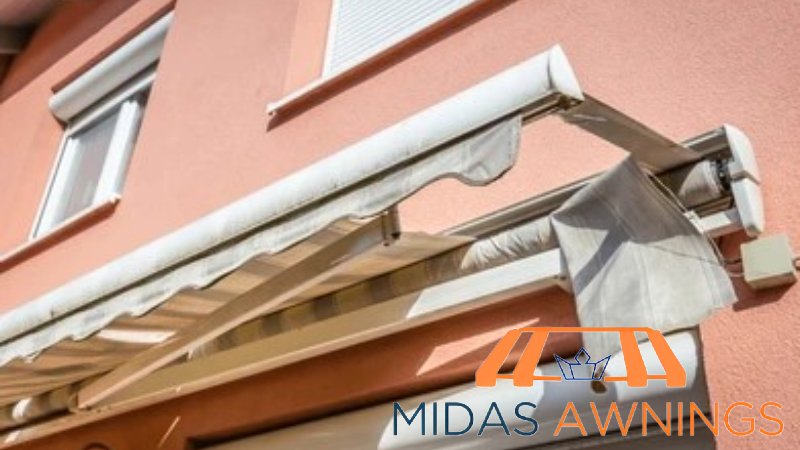 featured-8-reasons-to-avoid-hiring-a-cheap-awning-contractor-midas-awnings-singapore