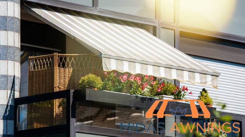 featured-when-is-the-best-time-to-replace-your-retractable-awning-replacement-midas-awnings-singapore
