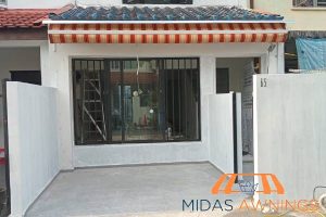 keep-surrounding-areas-clear-9-top-tips-to-prevent-mold-and-mildew-on-your-retractable-awning-after-an-awning-replacement-midas-awnings-singapore