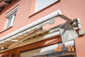 8 Reasons to Avoid Hiring a Cheap Awning Contractor in Singapore 4 minimal-attention-to-detail-8-reasons-to-avoid-hiring-a-cheap-awning-contractor-midas-awnings-singapore