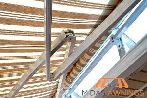 difficulty-in-retraction-9-key-indicators-your-retractable-awning-needs-repair-awning-repair-midas-awnings-singapore