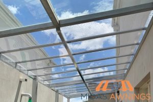 Transparent vs. Tinted Polycarbonate Roofs in Singapore: Which Option Suits Your Home? 2 transparent-polycarbonate-roofs-transparent-vs-tinted-polycarbonate-roofs-in-singapore-which-option-suits-your-home-polycarbonate-roofing-midas-awnings-singapore