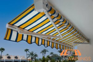 choosing-inappropriately-4-common-mistakes-to-avoid-when-installing-a-retractable-awning-long-form-midas-awnings-singapore
