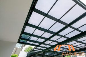 ease-of-installation-aluminium-composite-roofing-vs-polycarbonate-roof-which-is-better-for-your-singapore-home-aluminium-composite-roofing-midas-awning-singapore