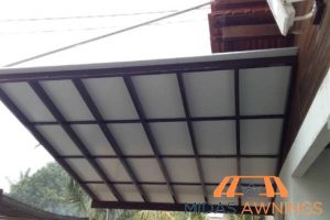 5 Mistakes to Avoid When Selecting Aluminium Composite Roofing in Singapore 4 misjudging-load-bearing-requirements-5-mistakes-to-avoid-when-selecting-aluminium-composite-roofing-in-singapore-aluminium-composite-roofing-midas-awnings-singapore