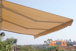 outdoor-dining-zones-retractable-awnings-in-singapore-a-complete-buyers-guide-retractable-awnings-midas-awnings-singapore