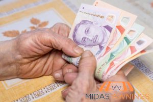cost-considerations-initial-investment-vs-long-term-value-motorized-vs-manual-outdoor-blinds-in-singapore-which-one-is-right-for-you-outdoor-blinds-midas-awnings-singapore