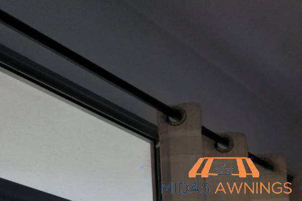 curtain-rod-repair-and-installation-condo-jalan-pasir-ria-midas-awnings-singapore