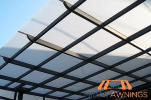 performance-and-durability-how-to-choose-the-right-thickness-for-your-polycarbonate-roof-for-maximum-efficiency-polycarbonate-roof-long-form-midas-awnings-singapore